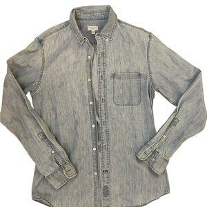Club Monaco Men's Denim Button-Up Shirt size small